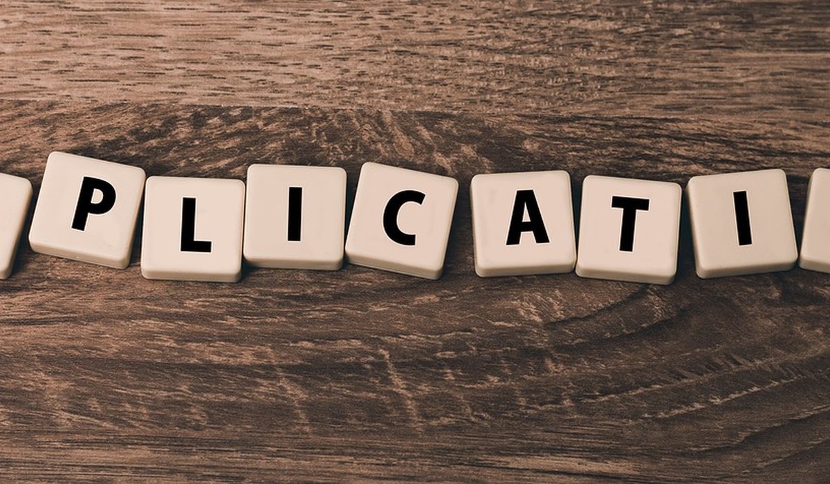 Crafting a Cover Letter That Complements Your CV